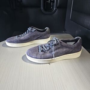 VINCE Men’s Simon Coastal Perforated Blue Suede Lace Up Sneakers, Size 9M EUC